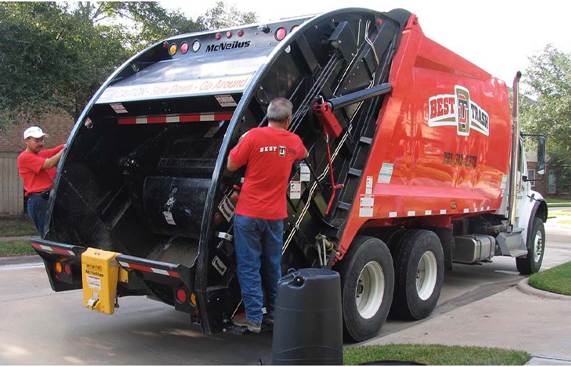 Trash & Recycling Reminder for Falcon Ranch