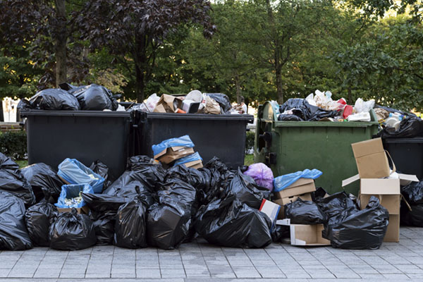 Trash Problem in Parkway Lakes from Sam's Club