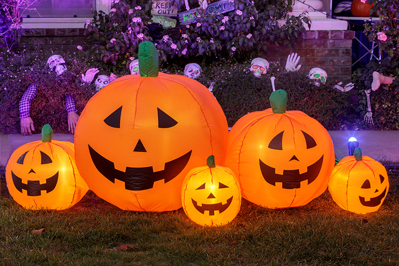 Get Creative This Halloween: Join the Final Yard of the Month Contest in Memorial Parkway