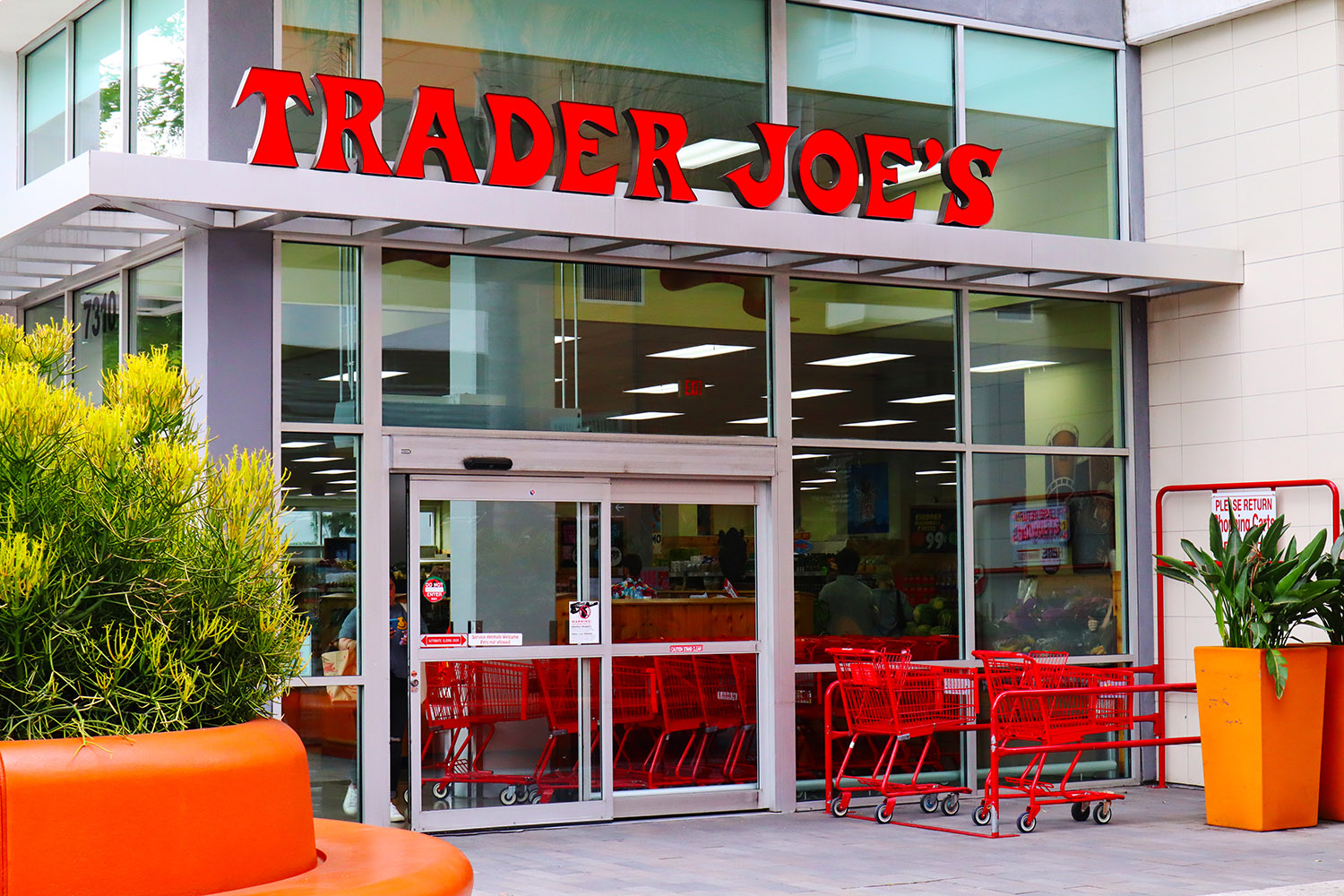 Permit Filings Hint at Trader Joe’s Opening in Cypress Near Towne Lake