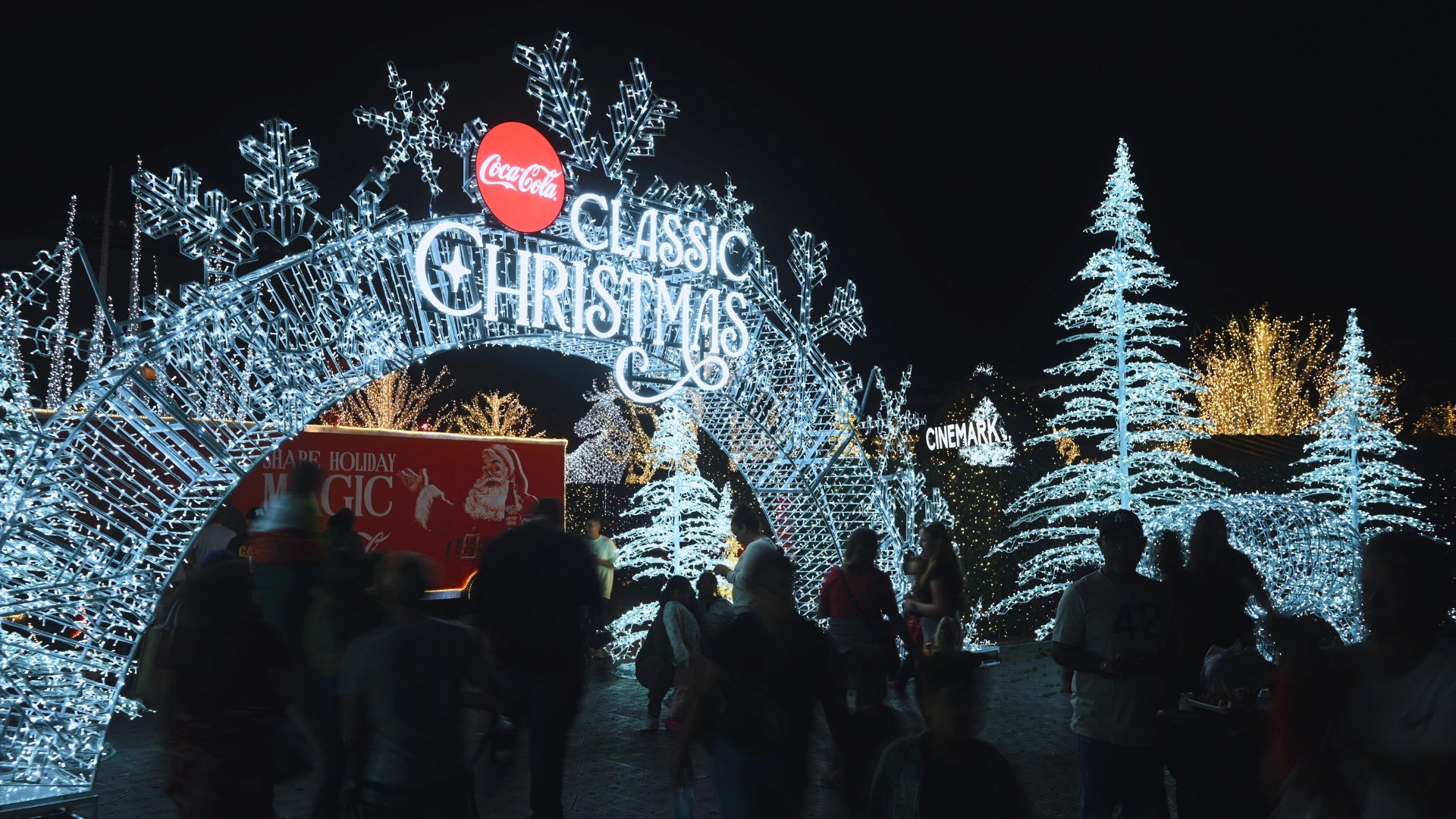 Coca-Cola’s Classic Christmas Returns to Katy with All-New Alpine Adventure at Katy Mills