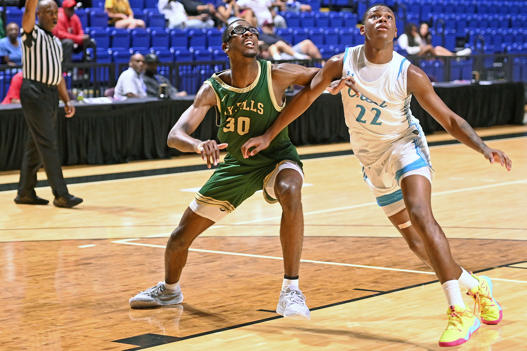 Alvin Shadow Creek Tops Cy Falls to Win Cy-Hoops Invitational Title 