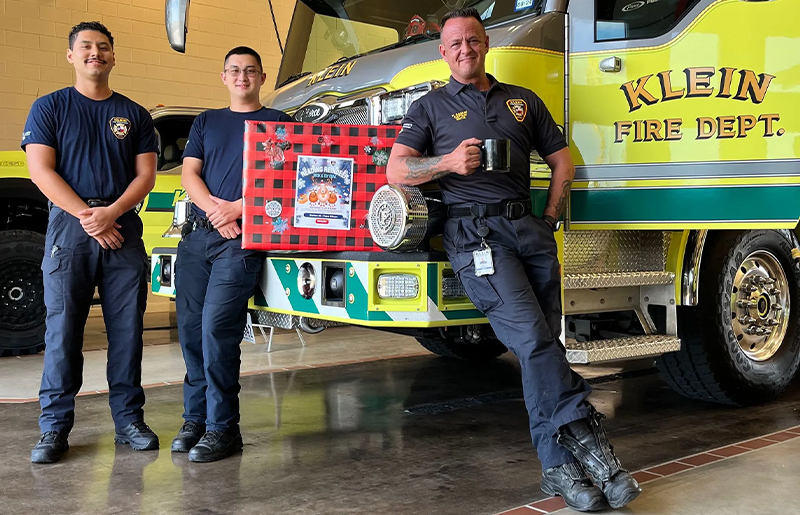 Spreading Joy and Literacy: Read to Lead Teams Up with Klein Fire Department for Holiday Book and Toy Drive