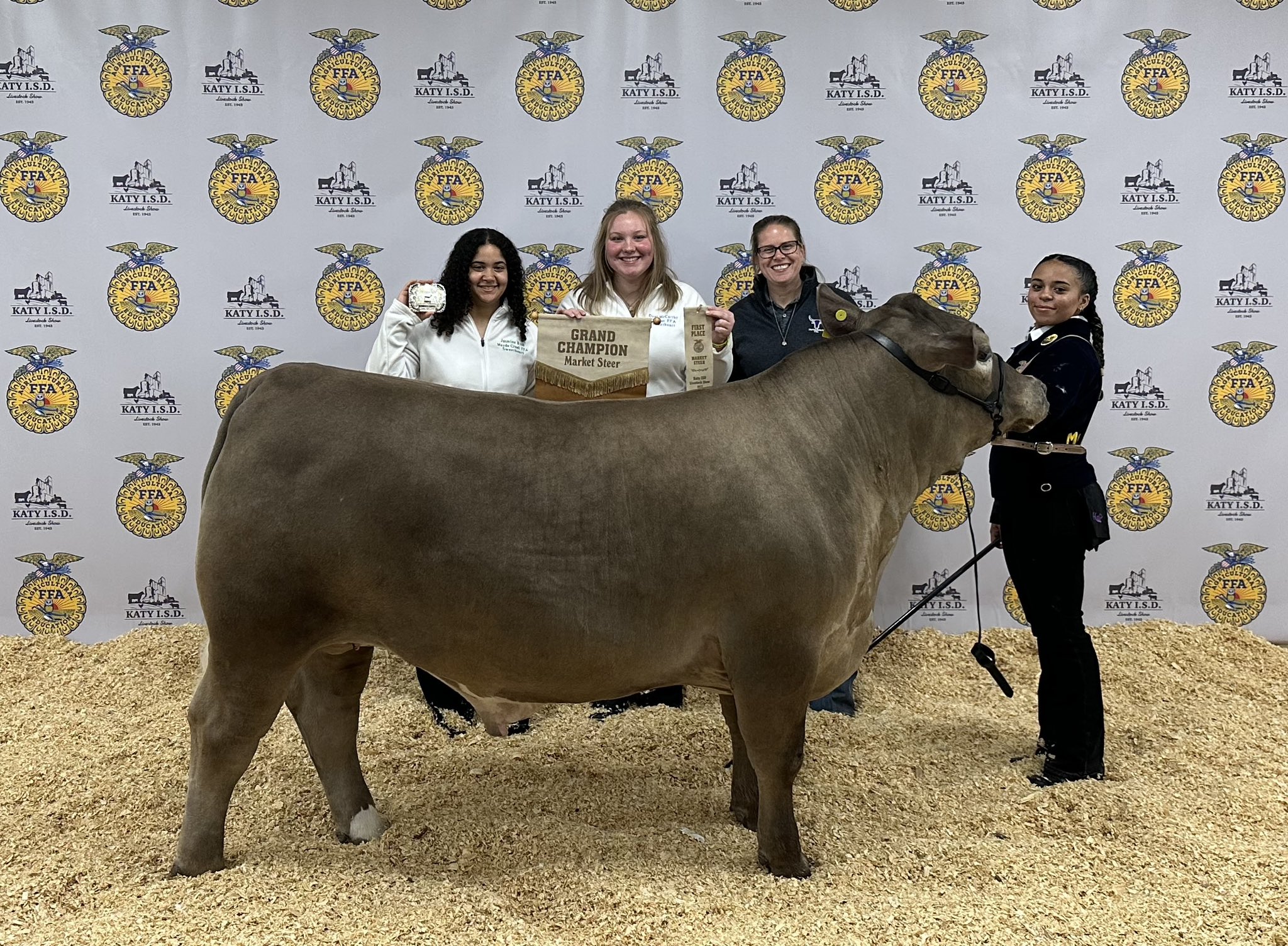 Katy ISD FFA Auction Brings in Record-Breaking $945K