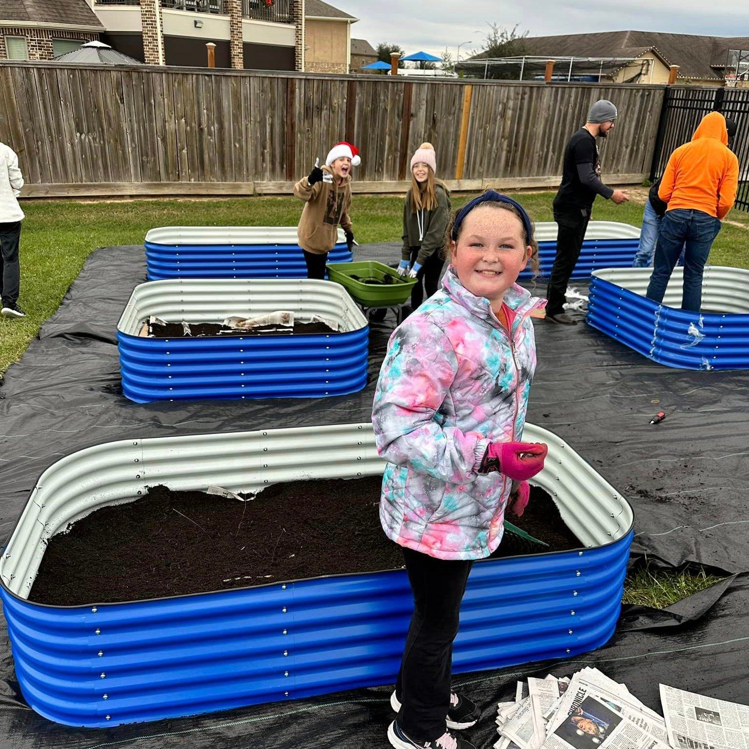 Hubenak Elementary Students Build Garden for Campus