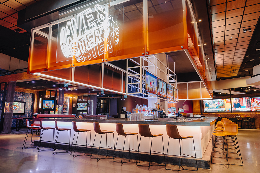 Dave & Buster's Grand Opening in Houston on March 21, First 100 Guests Get Free Games for a Year