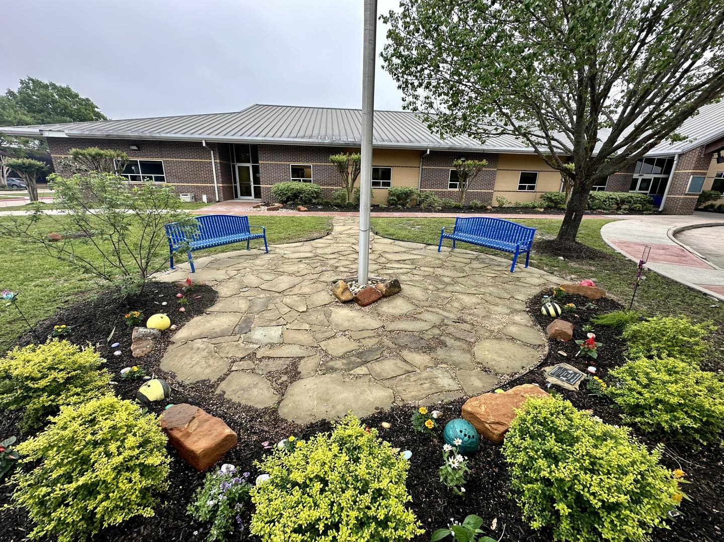 Rotary Club of Cypress-Fairbanks Donates Benches to Reach Unlimited