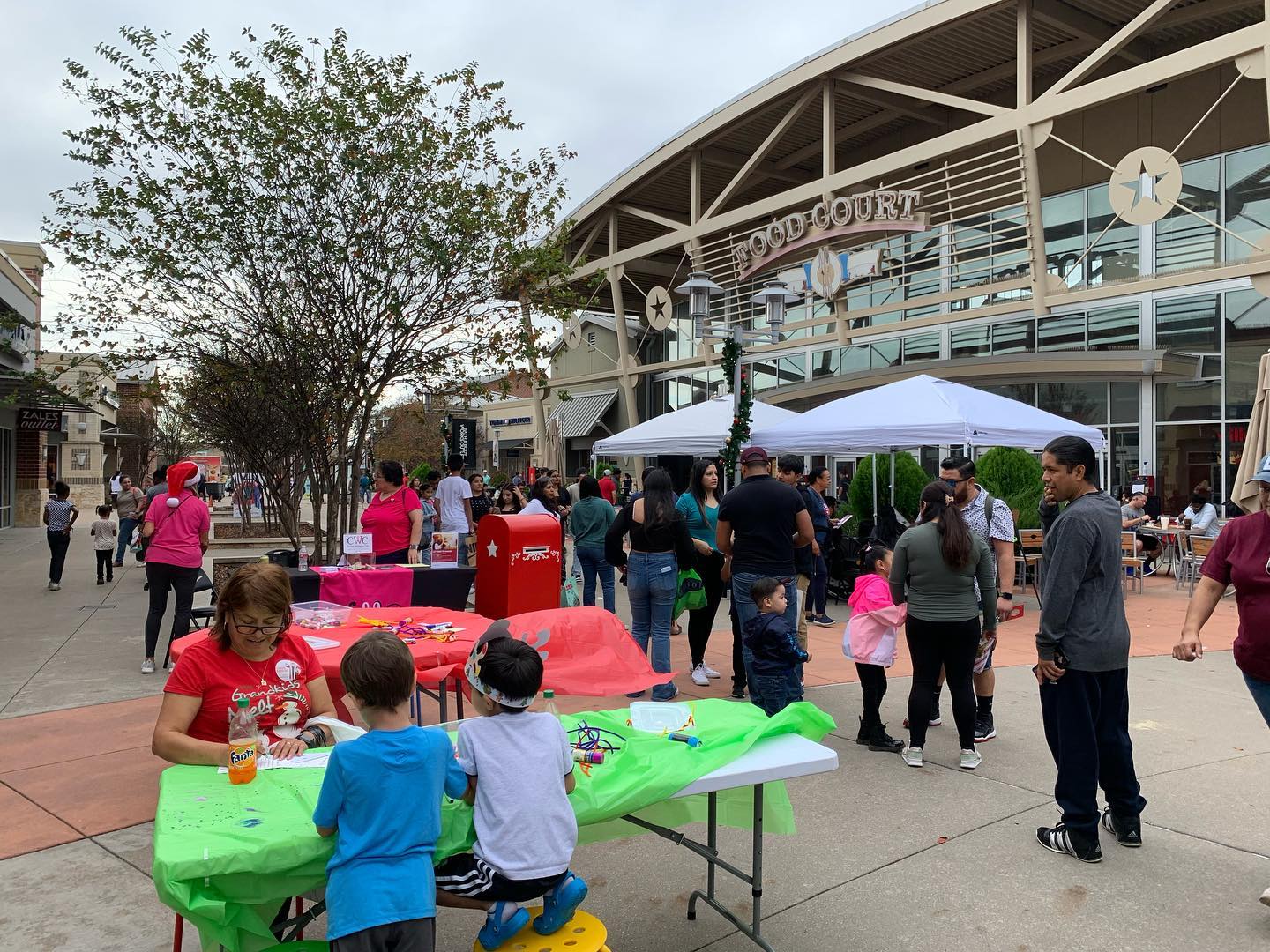 Experience the Magic of the Holidays at Houston Premium Outlets in Cypress