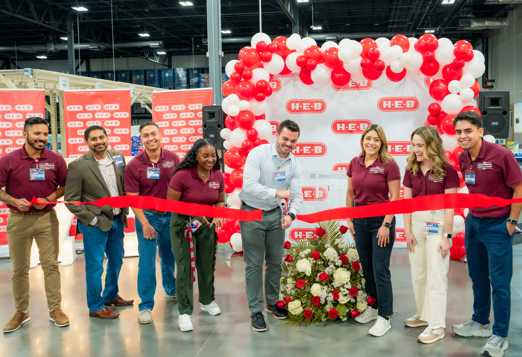 H-E-B Opens Company's Largest e-Commerce Fulfillment Center in Katy